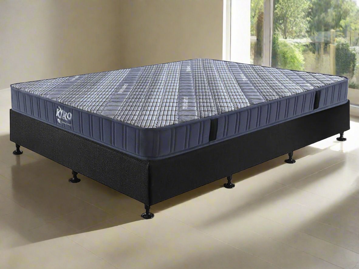 Kyro Mattress with base